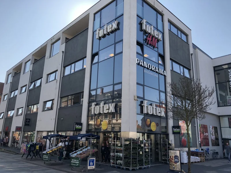 Rumænsk butikstyv taget på fersk gerning