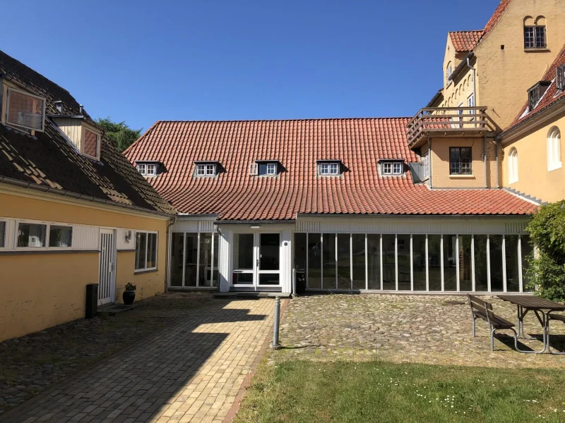 Køkkenudstyr og mad stjålet fra højskole i Snoghøj