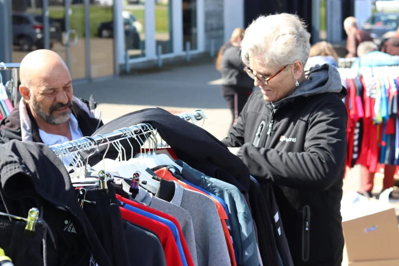 Momenti åbner op for alle: Outlet tiltrækker normalt kunder langvejs fra