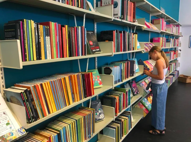 Hver fjerde lånte fra biblioteket i 2022
