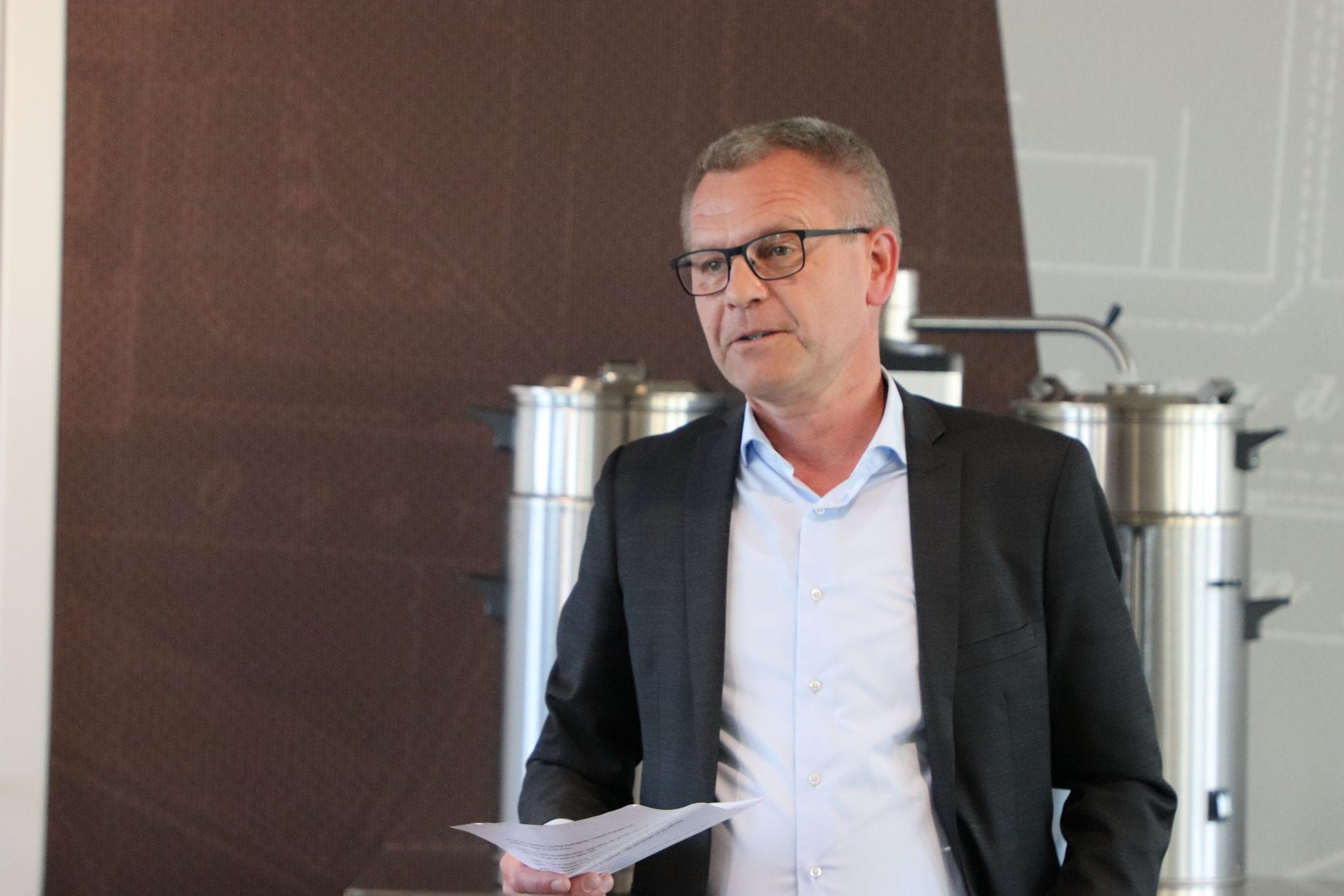 Bankdirektør runder skarpt hjørne