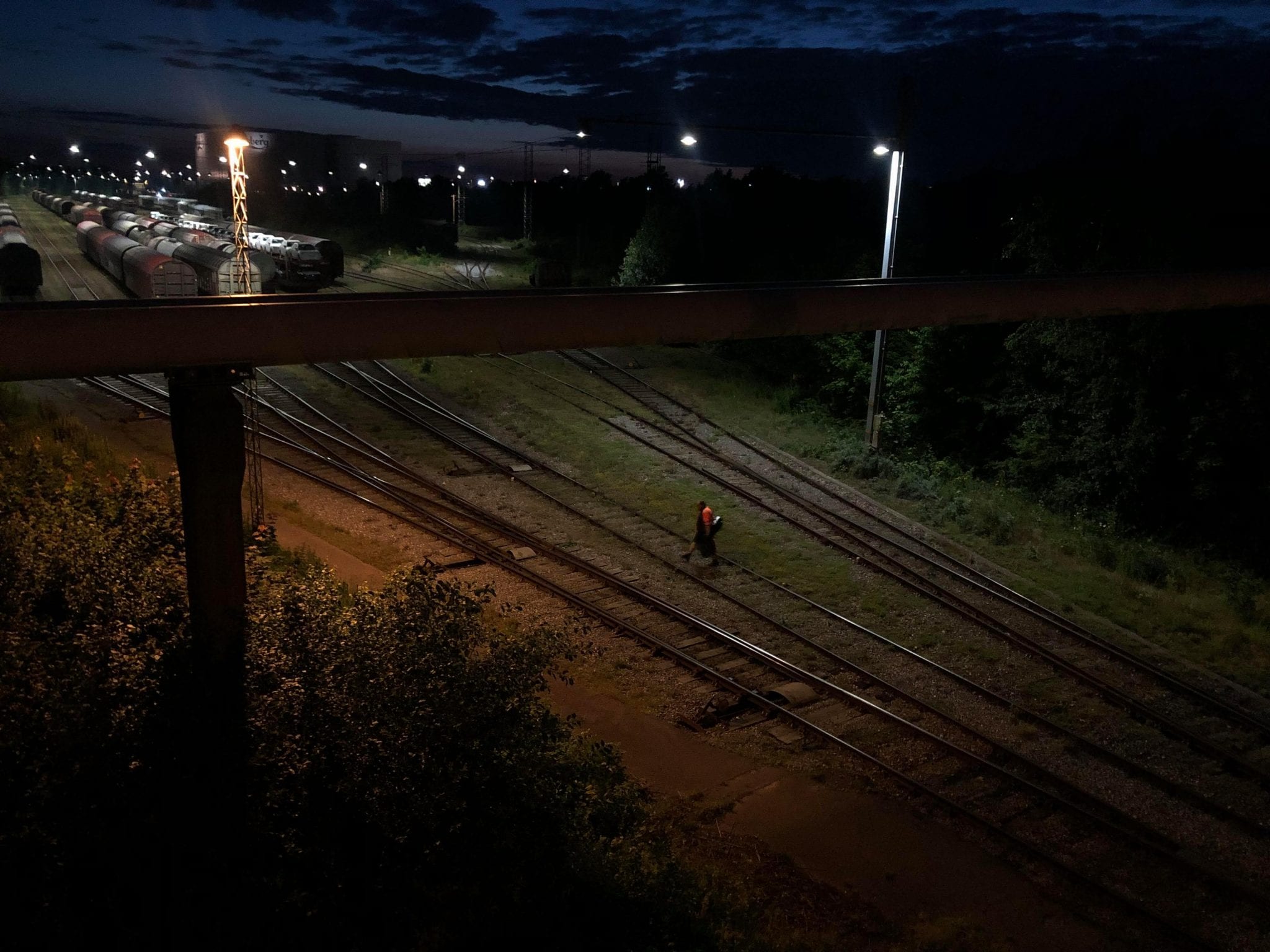 Person død efter påkørsel af tog