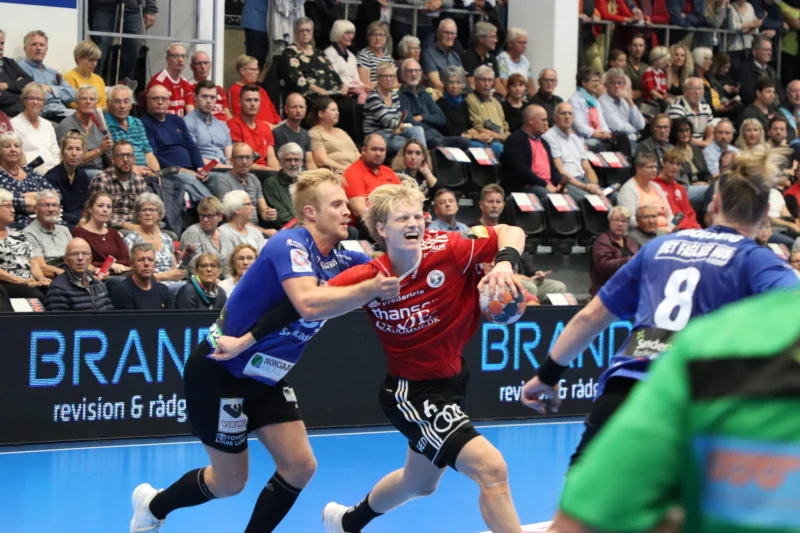 Jakob Frederiksen stopper i FHK