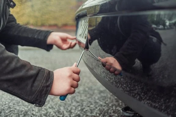 Hærværk og tyveri af nummerplader