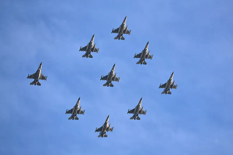 Danmark fremskynder pensionering af F-16-fly - åbner muligheden for fly-donation til Ukraine