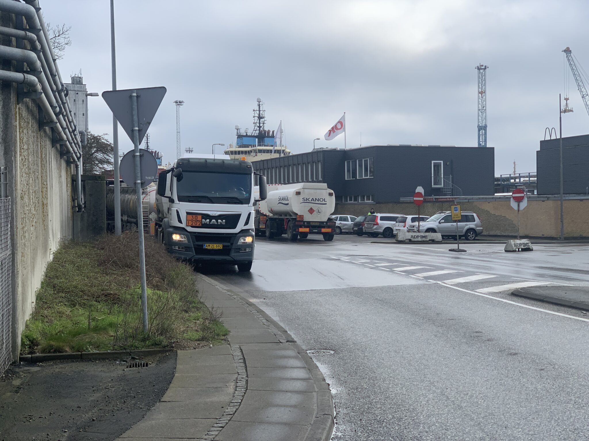 To mænd varetægtsfængsles for bedrageri