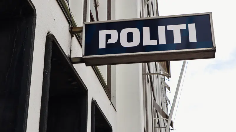 Angreb på vejhjælpsarbejder i Middelfart: Bilist ignorerer afspærring og rammer hjælpearbejder