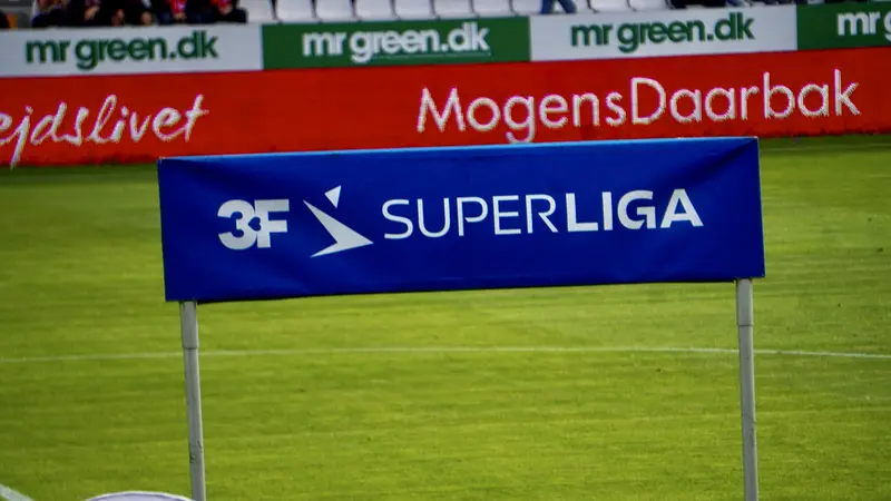 Divisionsforeningen åben for dialog om ramadan-pauser i dansk fodbold: Ligner praksis i Norge og England