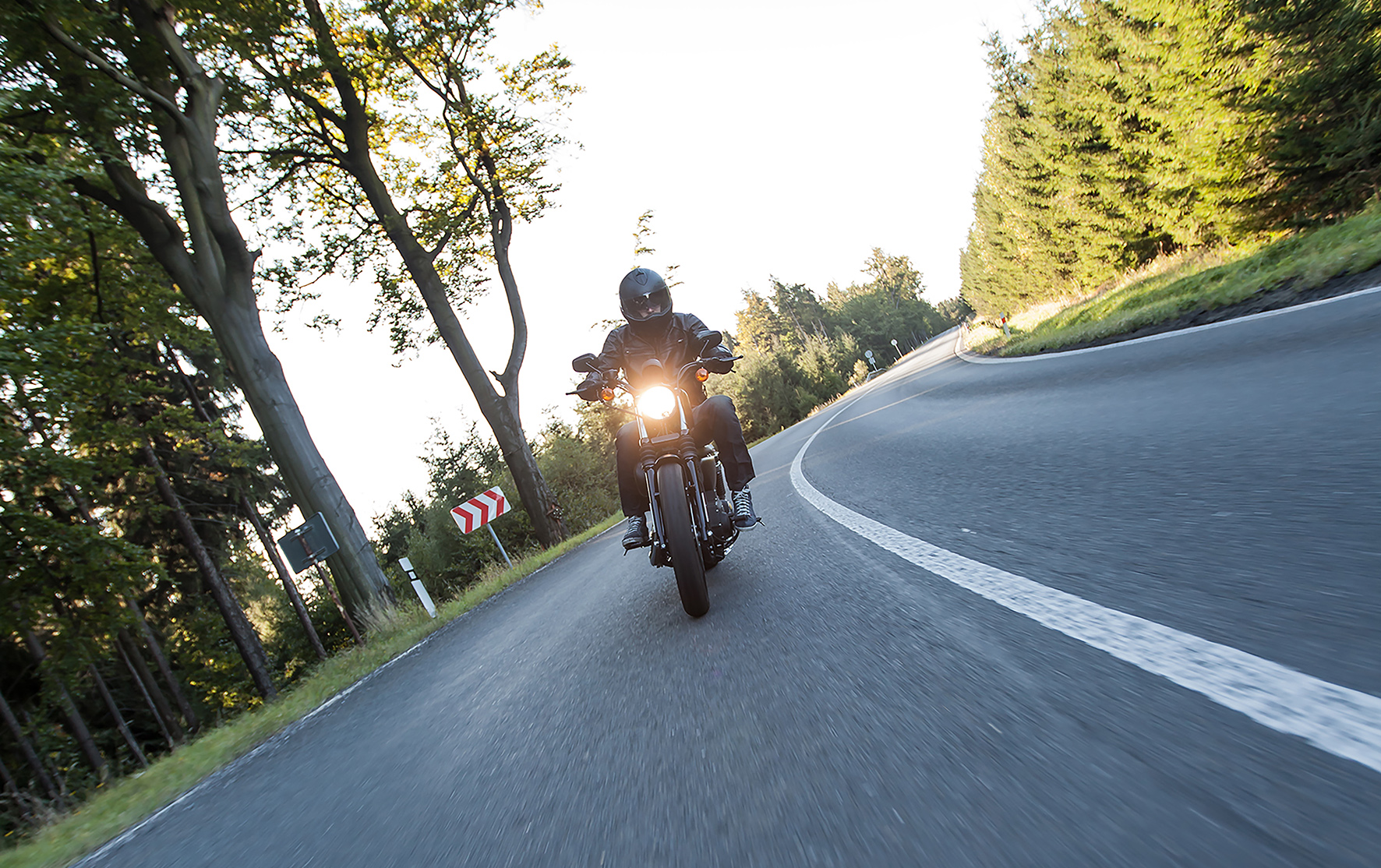 Motorcykeluheld på Skamlingsvejen i Kolding forårsager kun materielle skader
