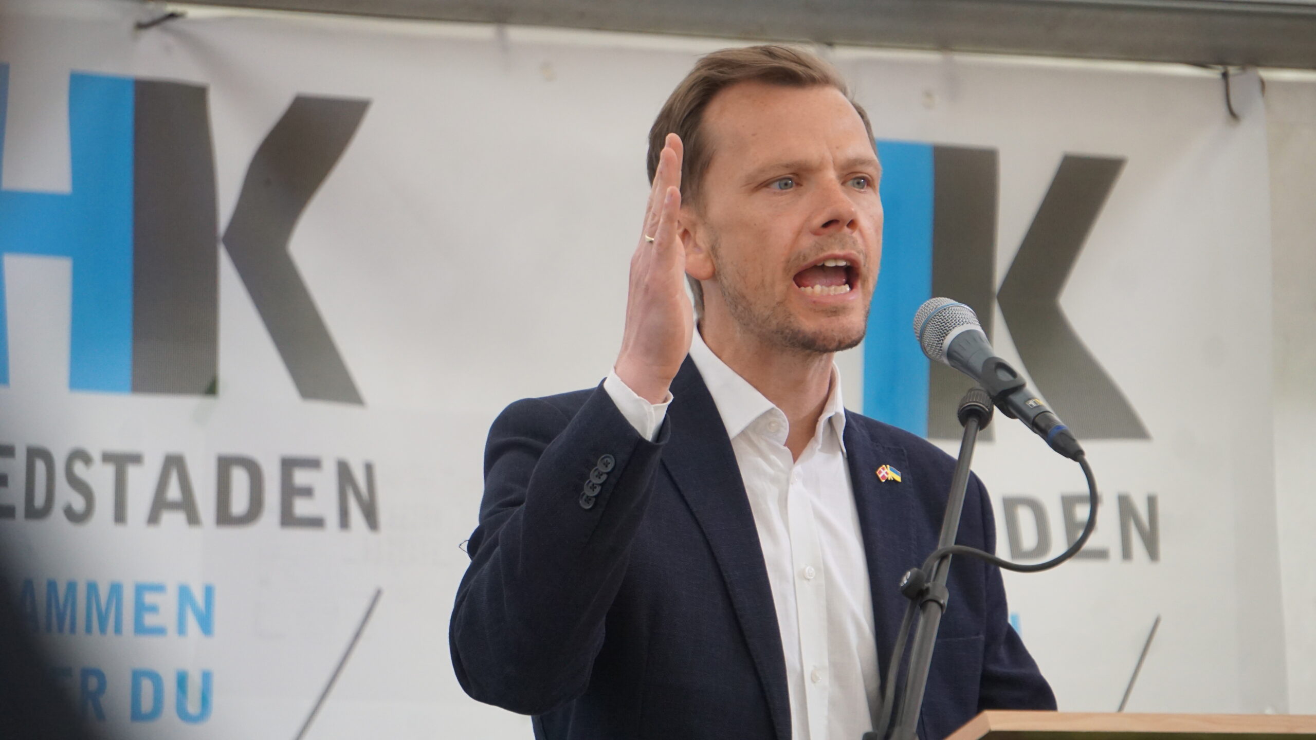 Et bredt flertal i Folketinget vedtager strammere kontrol med våbentilladelser