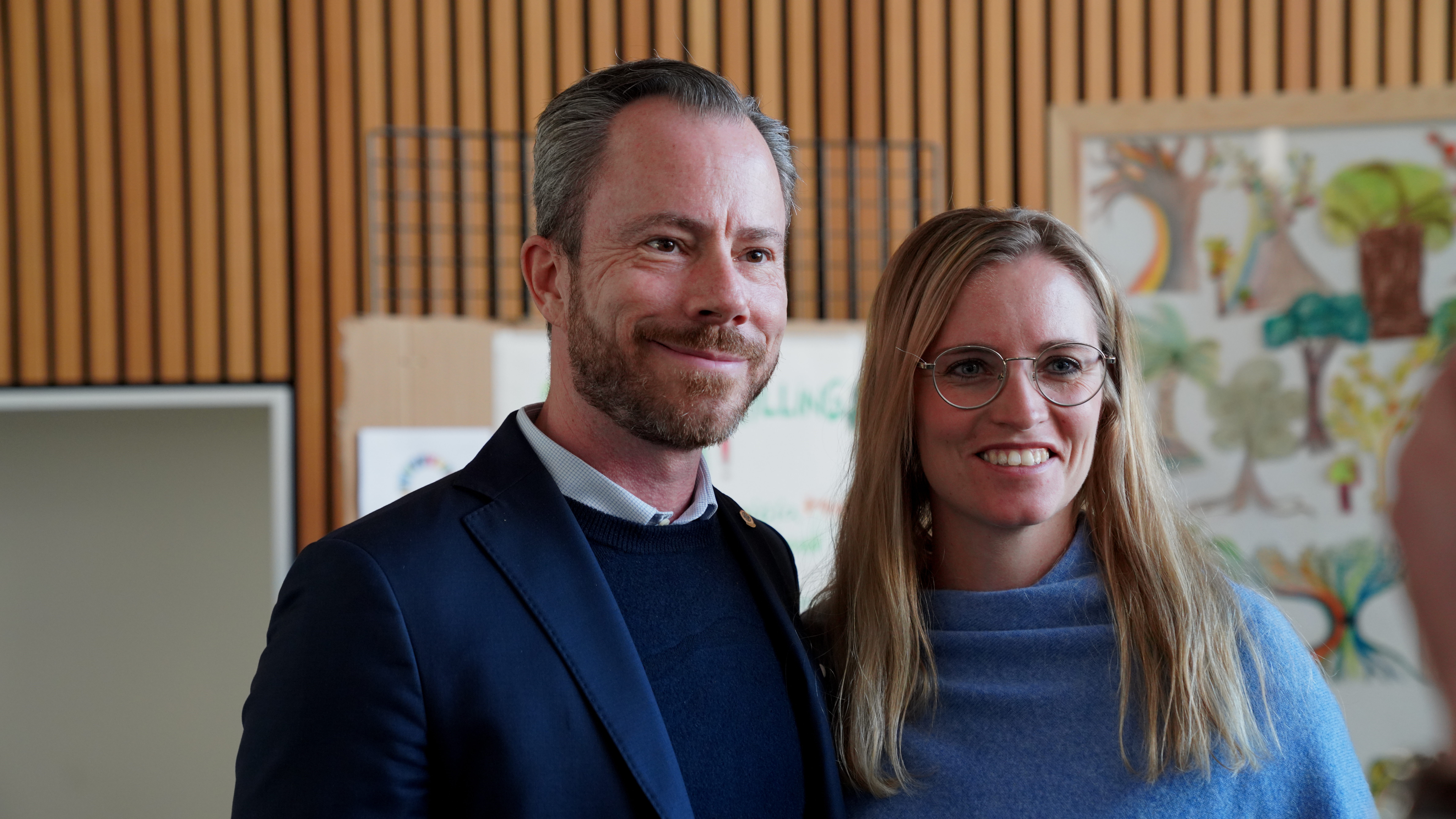 Minister og partiformand vender retur