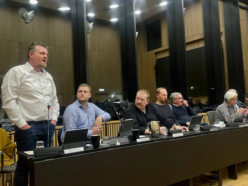 »Kupmager?« Lasse Schmückers egne ord på rådhuset står i skarp kontrast til hans hukommelsestab