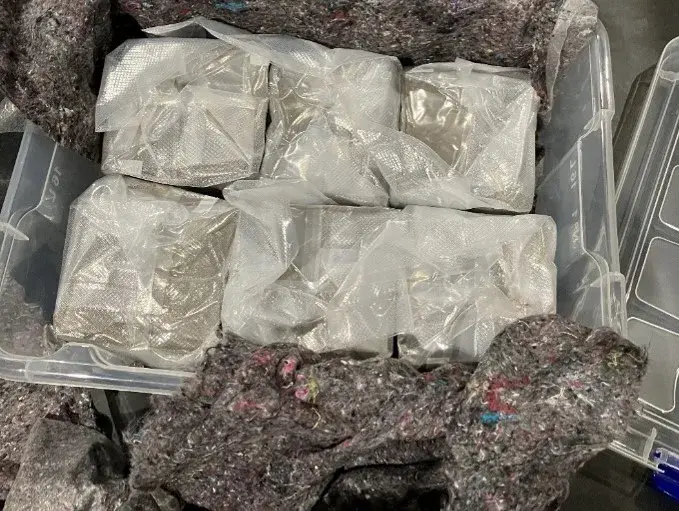 Toldere fandt 26 kilo hash i postpakker