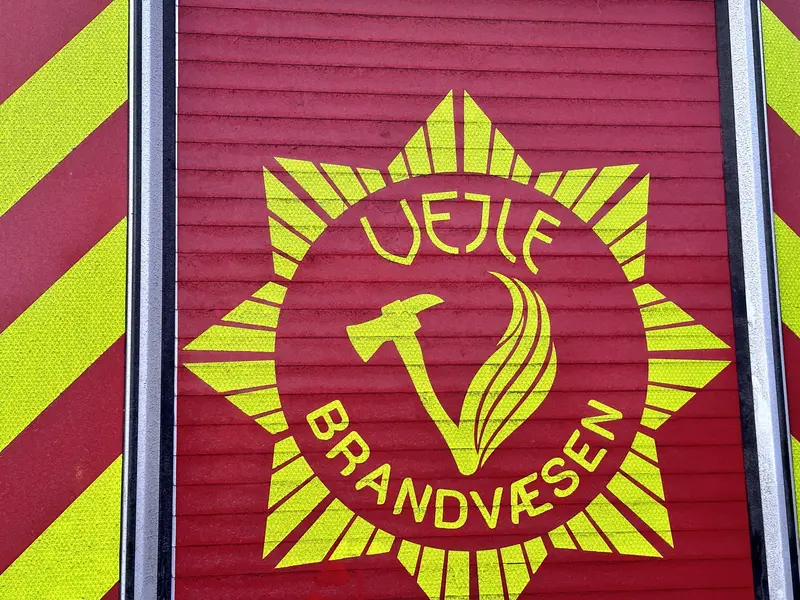 Politiet søger vidner efter bilbrand