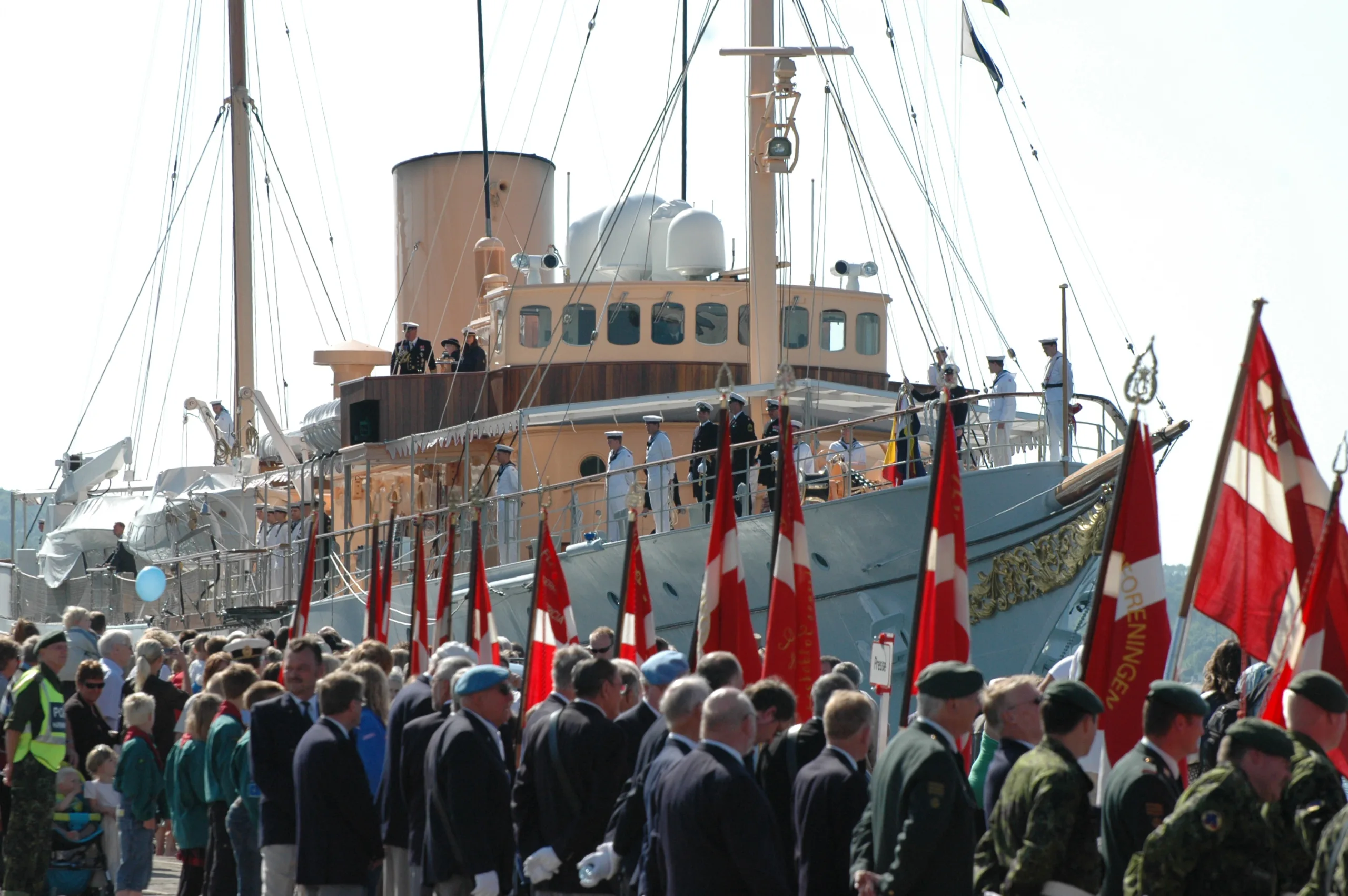 Kongeskibet afslutter togt i Fredericia