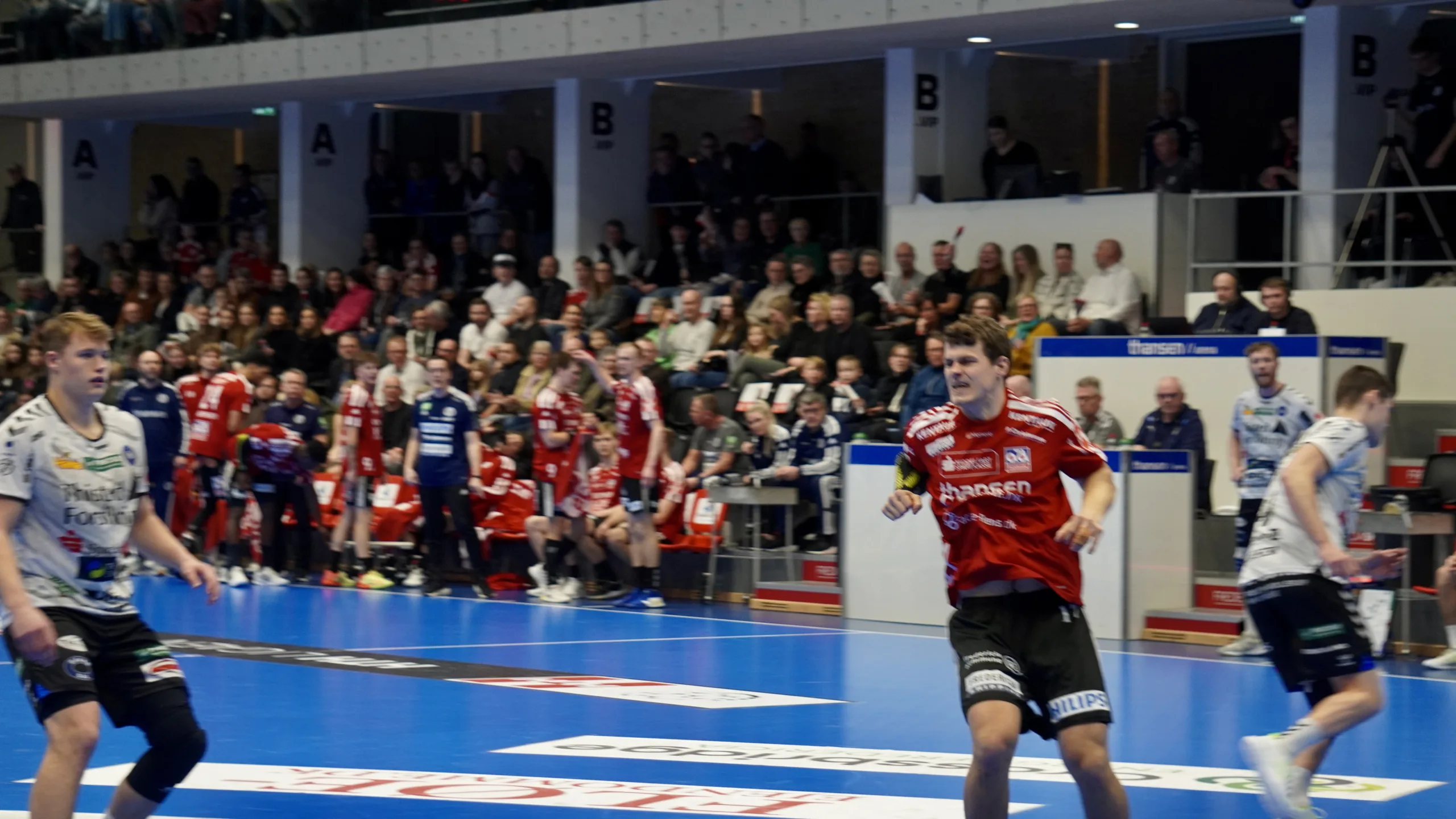 Stjerner kommer på besøg: Derfor har FHK en chance