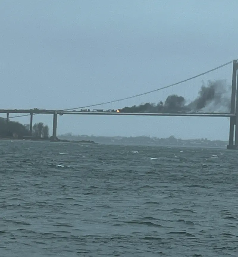 Brand i autotransporter forsinker al trafik over Den Nye Lillebæltsbro