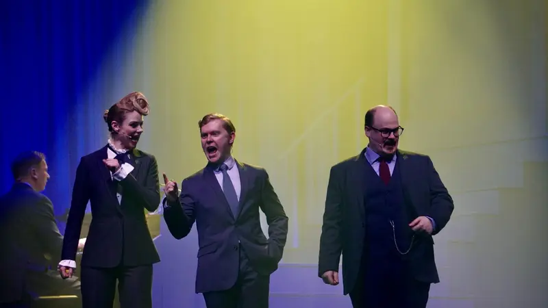 Et kig før premieren: Humoristisk nationalisme i vente