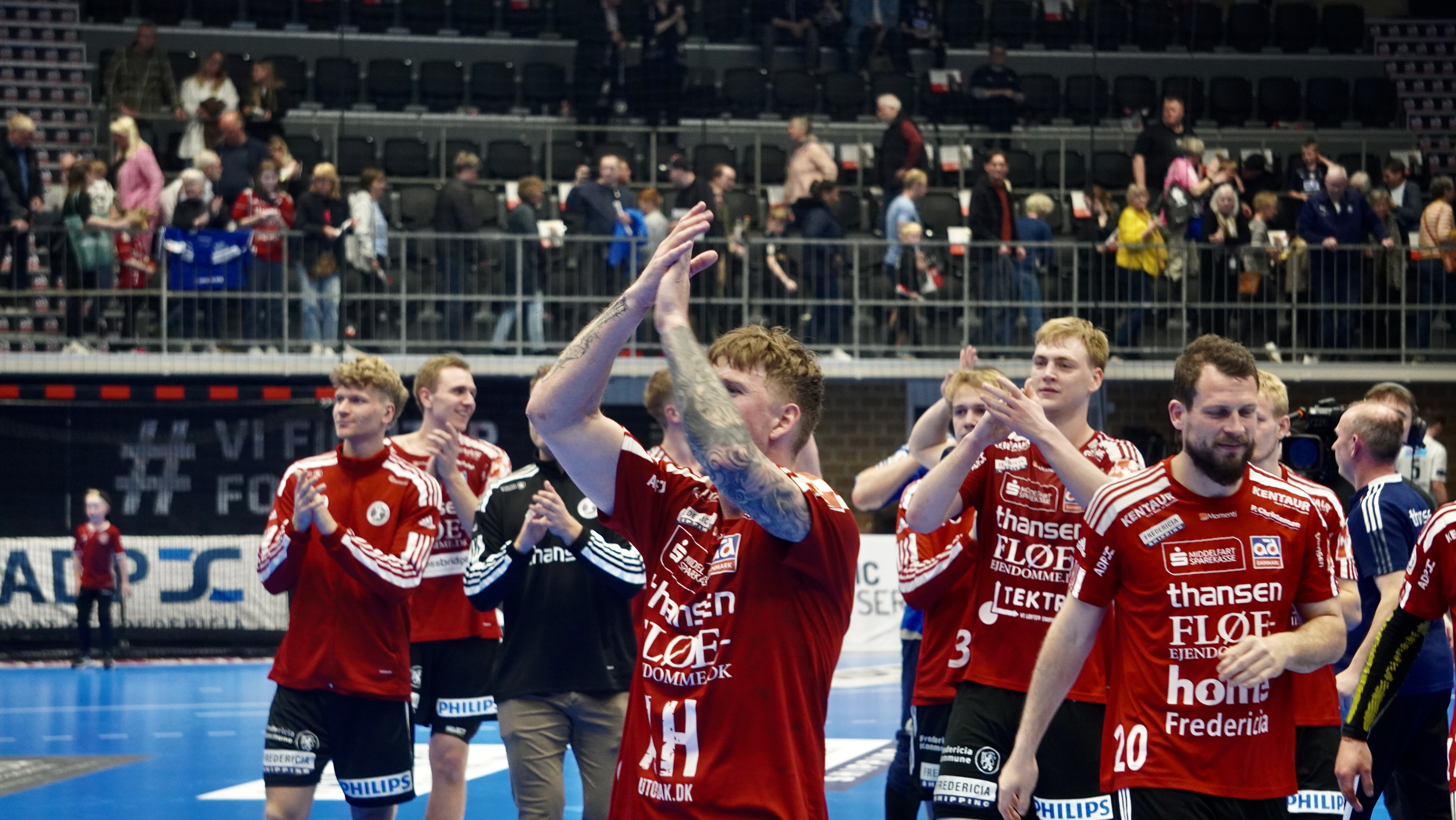 Euforiske FHK er på semifinalekurs