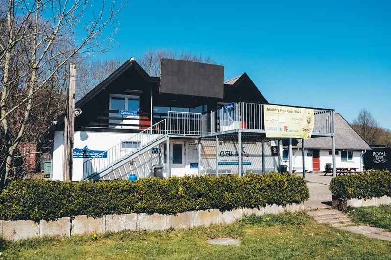 Indbrud hos fodboldklub fører til anholdelse