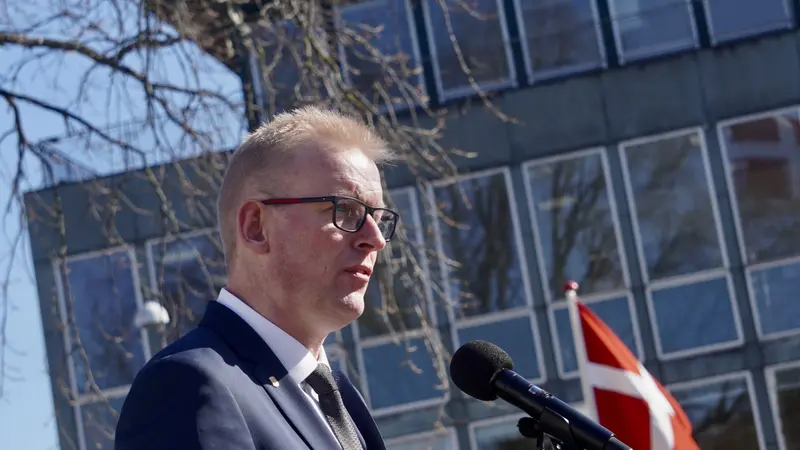 Ex Fredericia-borgmester forsvarer dobbeltløn