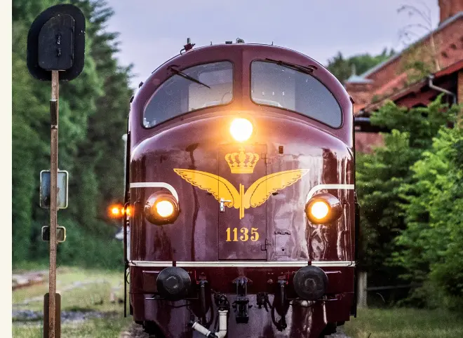 Veterantog kører fra Fredericia-Aarhus t/r