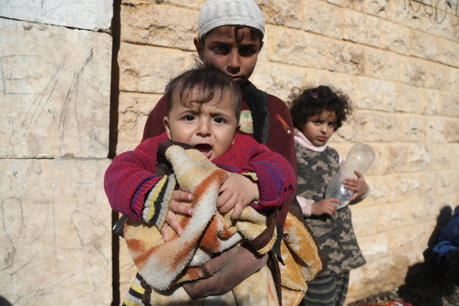 100 dage efter jordskælv ramte Tyrkiet og Syrien, er situationen for millioner af børn fortsat desperat