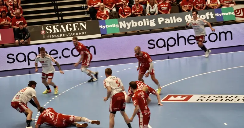 Klasseforskel: FHK kunne ikke modstå Aalborg og skal spille om bronze