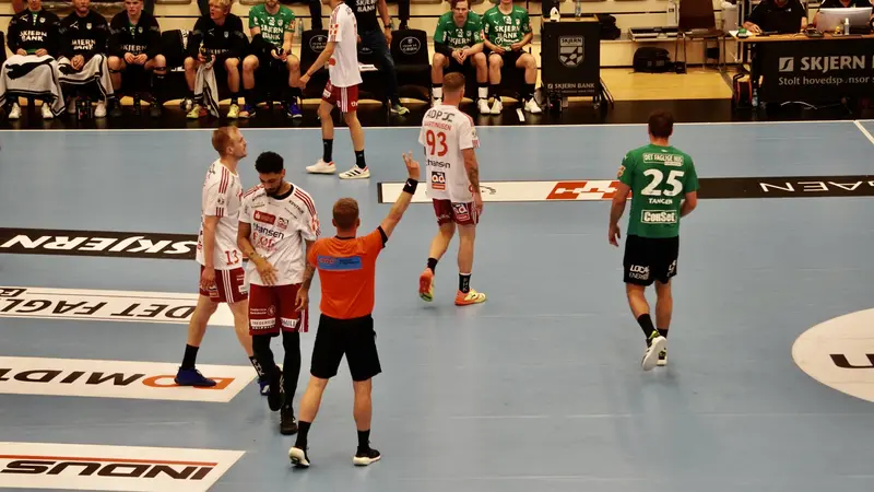 FHK kollapsede i den første bronzekamp