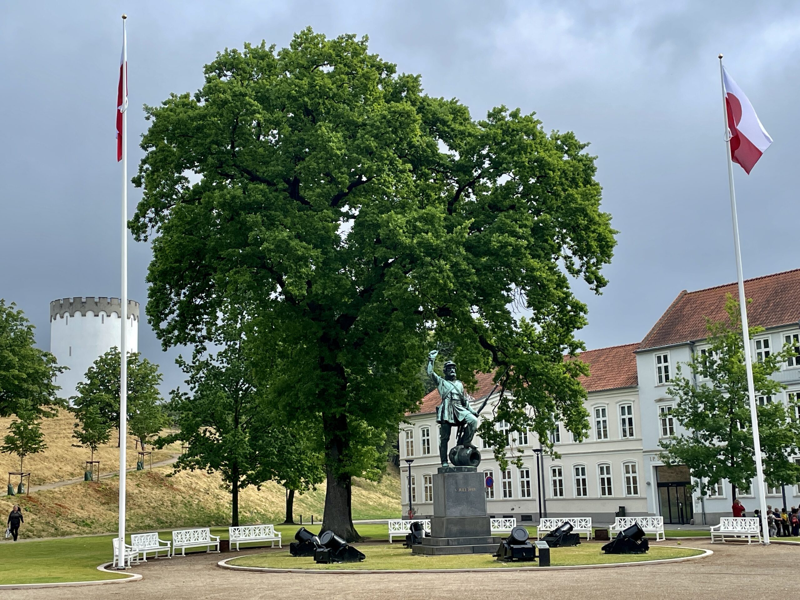 Undrer du dig? Derfor er det grønlandske flag hejst i dag