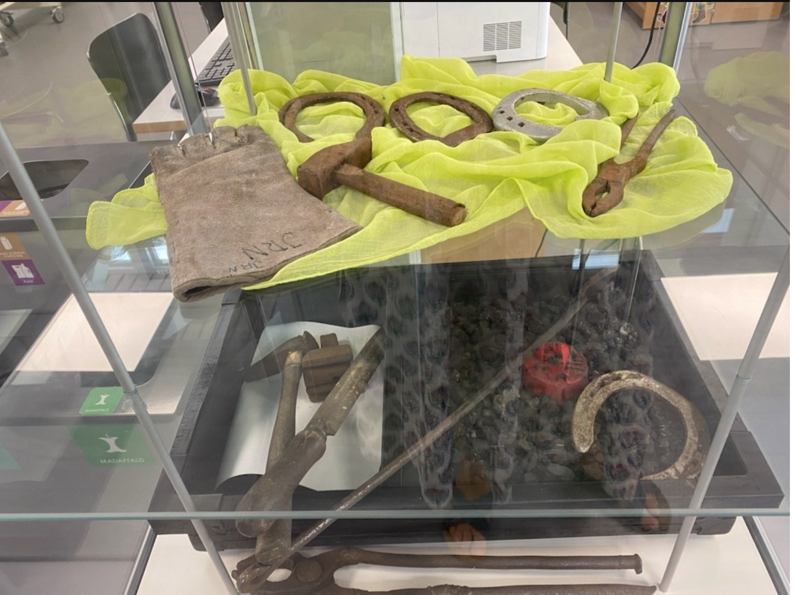 Smedjer i gamle dage - Ejby Lokalhistoriske Arkiv udstiller på Ejby Bibliotek
