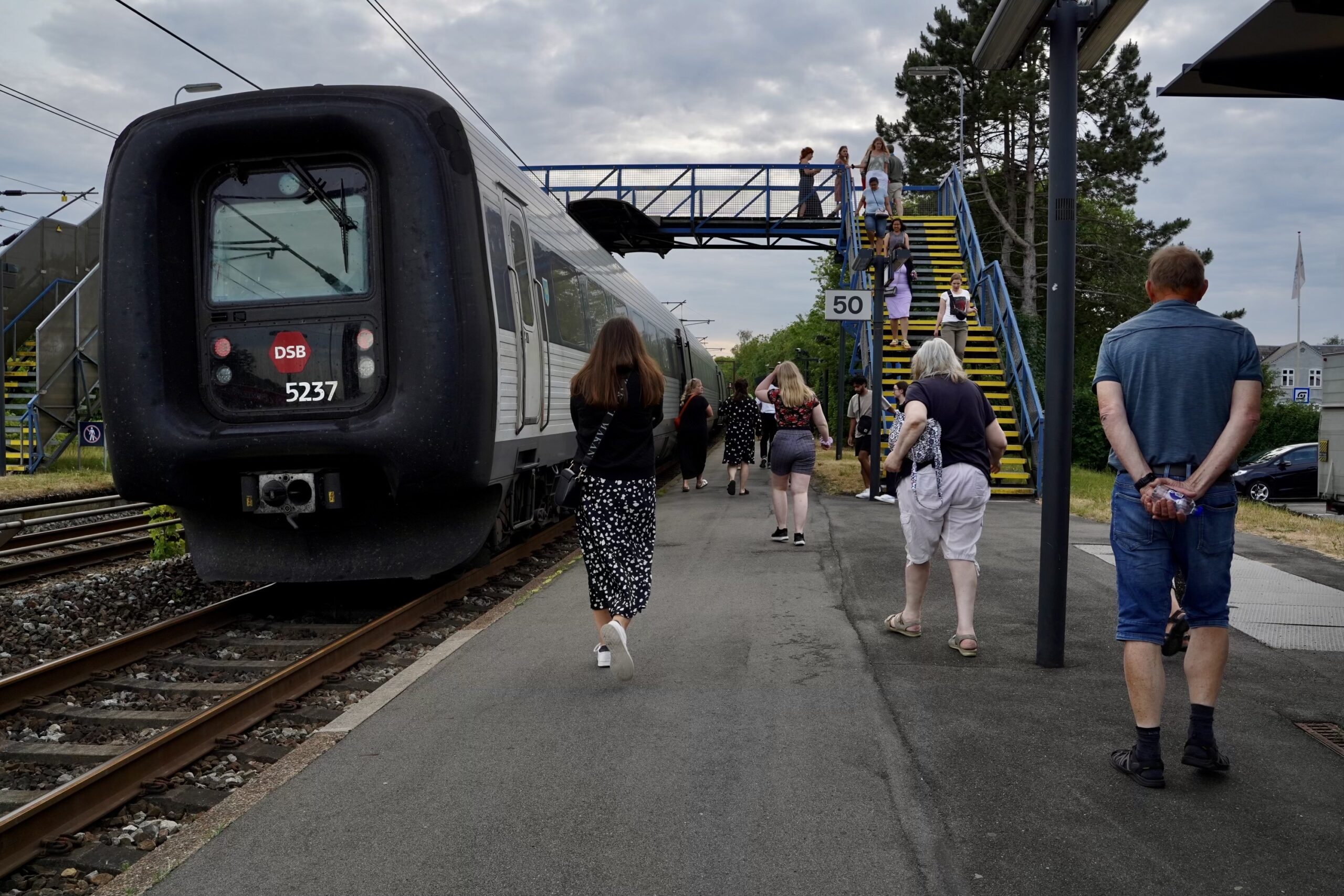 Ung kvinde har forsøgt at begå selvmord fem gange på to uger