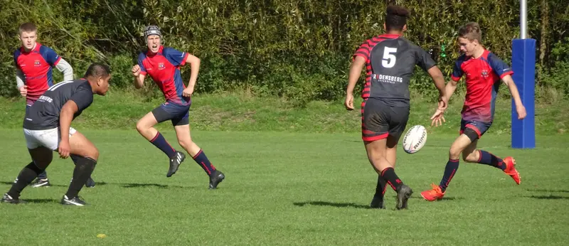 Hundredvis af børn og unge mødes til rugbystævne
