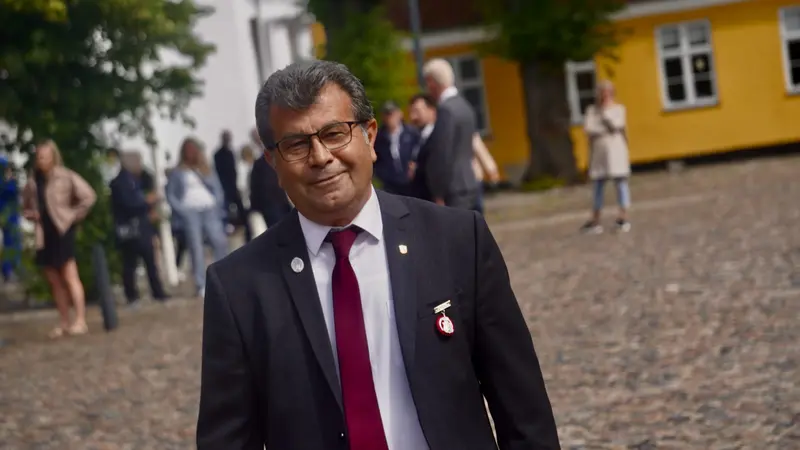 Formand stopper i omtalt moské