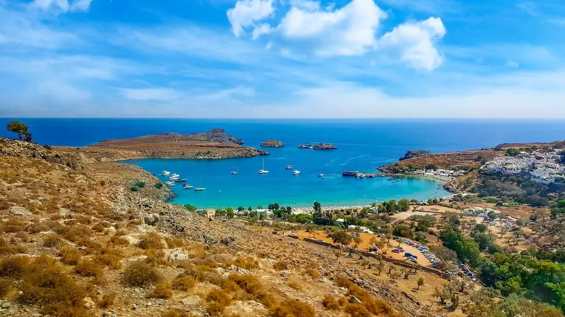 Mange danske turister evakueret fra Rhodos på grund af naturbrande