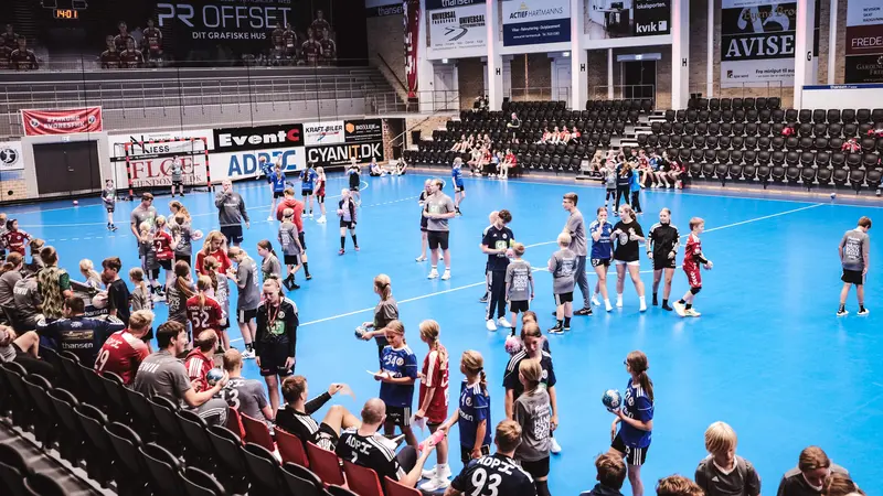 Ligaherrer trænede håndboldelever
