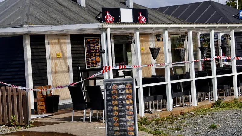 Pizzaria afspærret efter brand