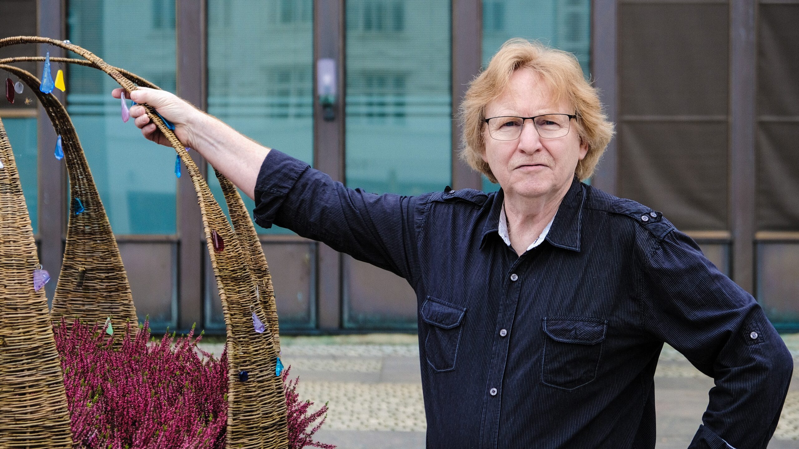 Partier forgår, ideologier består