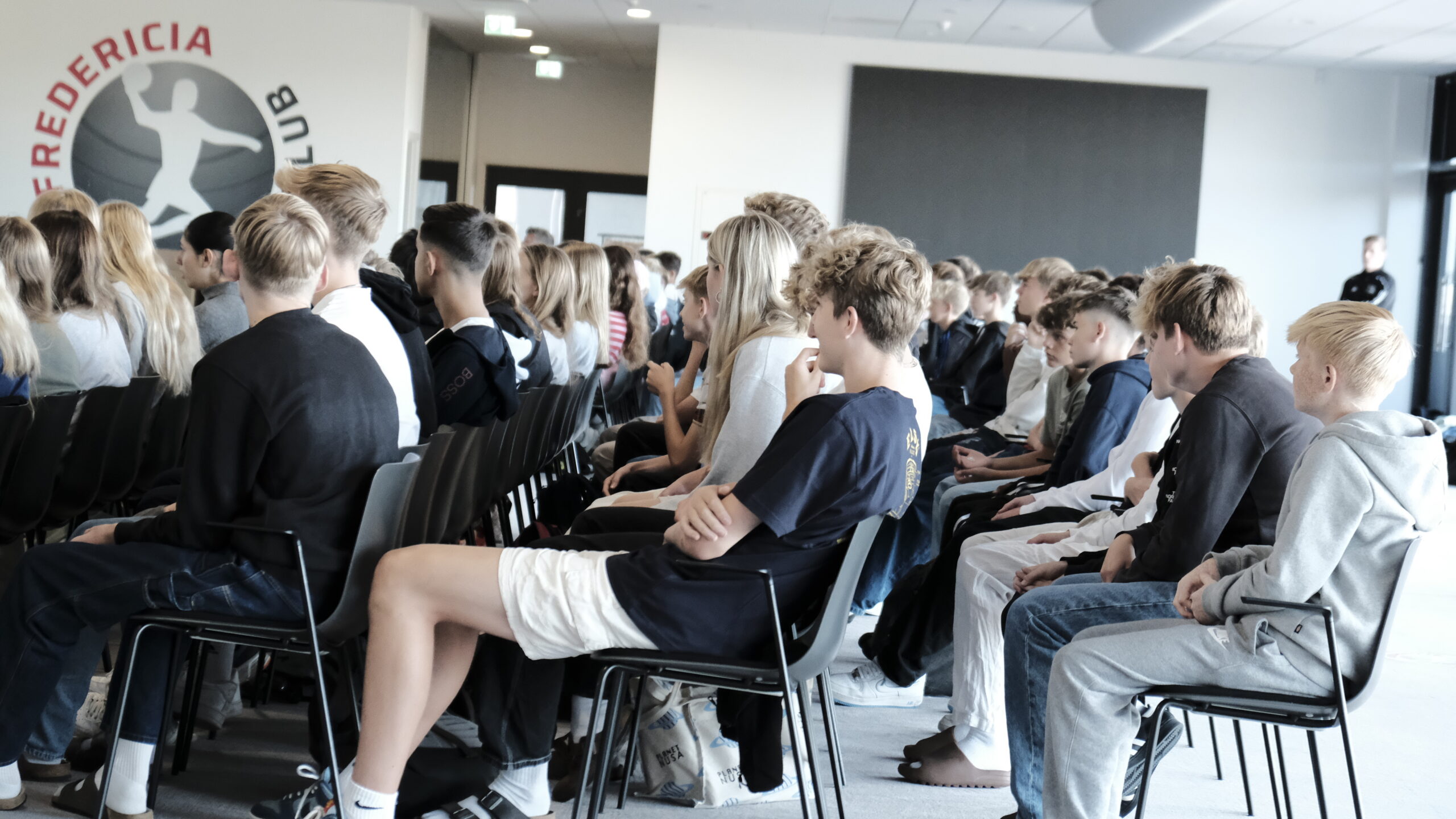 En idrætspolitik, der blev til en organisation