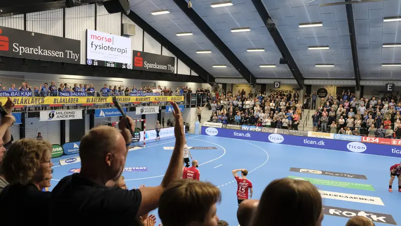 FHK jagter sejr på historisk svær udebane