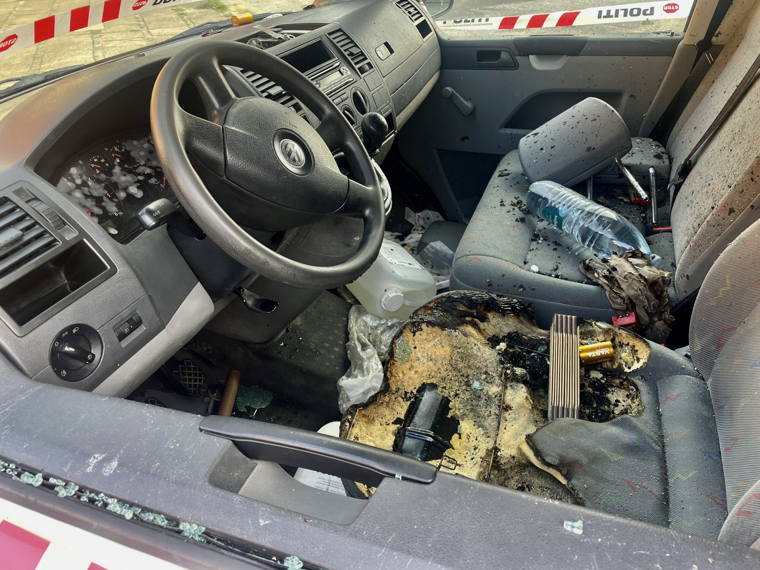 Mand stak af efter brand i varebil