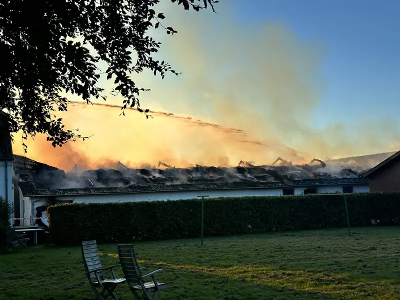 Årsag til storbrand i lade ukendt