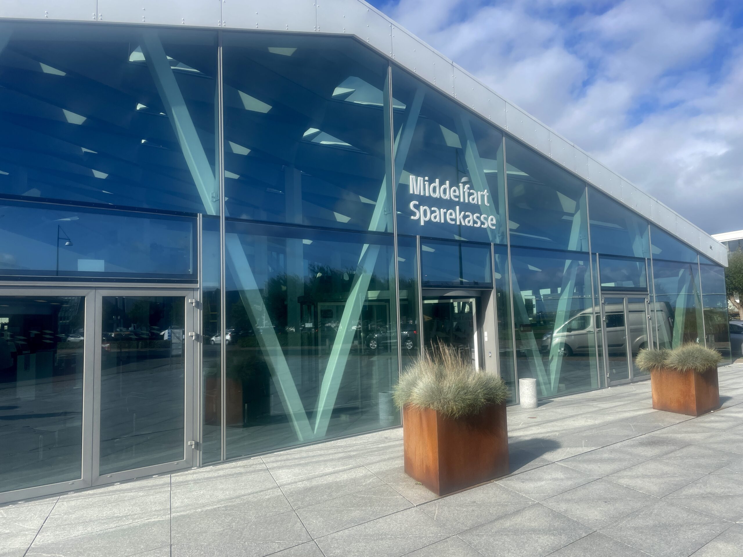 Konkurrence- og Forbrugerstyrelsen godkender bankfusion: Middelfart Sparekasse og Nordfyns Bank bliver til ét pengeinstitut