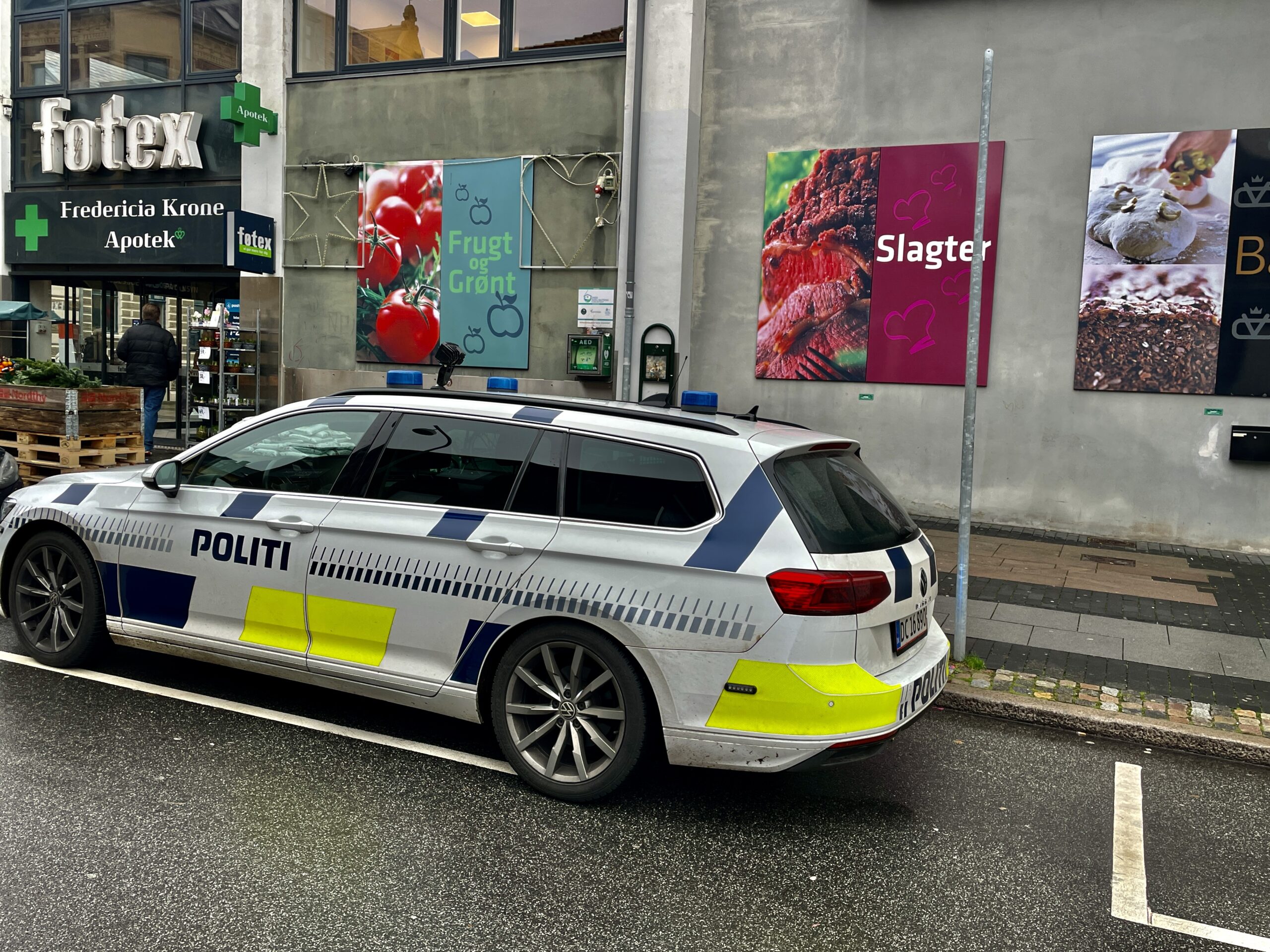 Politibil kunne ikke slukke blink