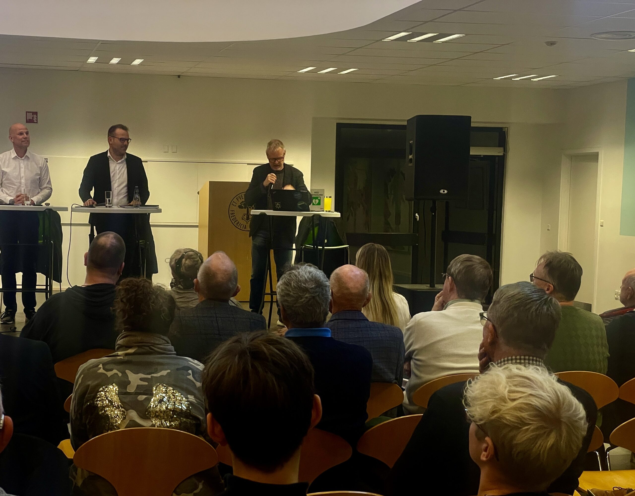 Forsvarsforliget var under lup