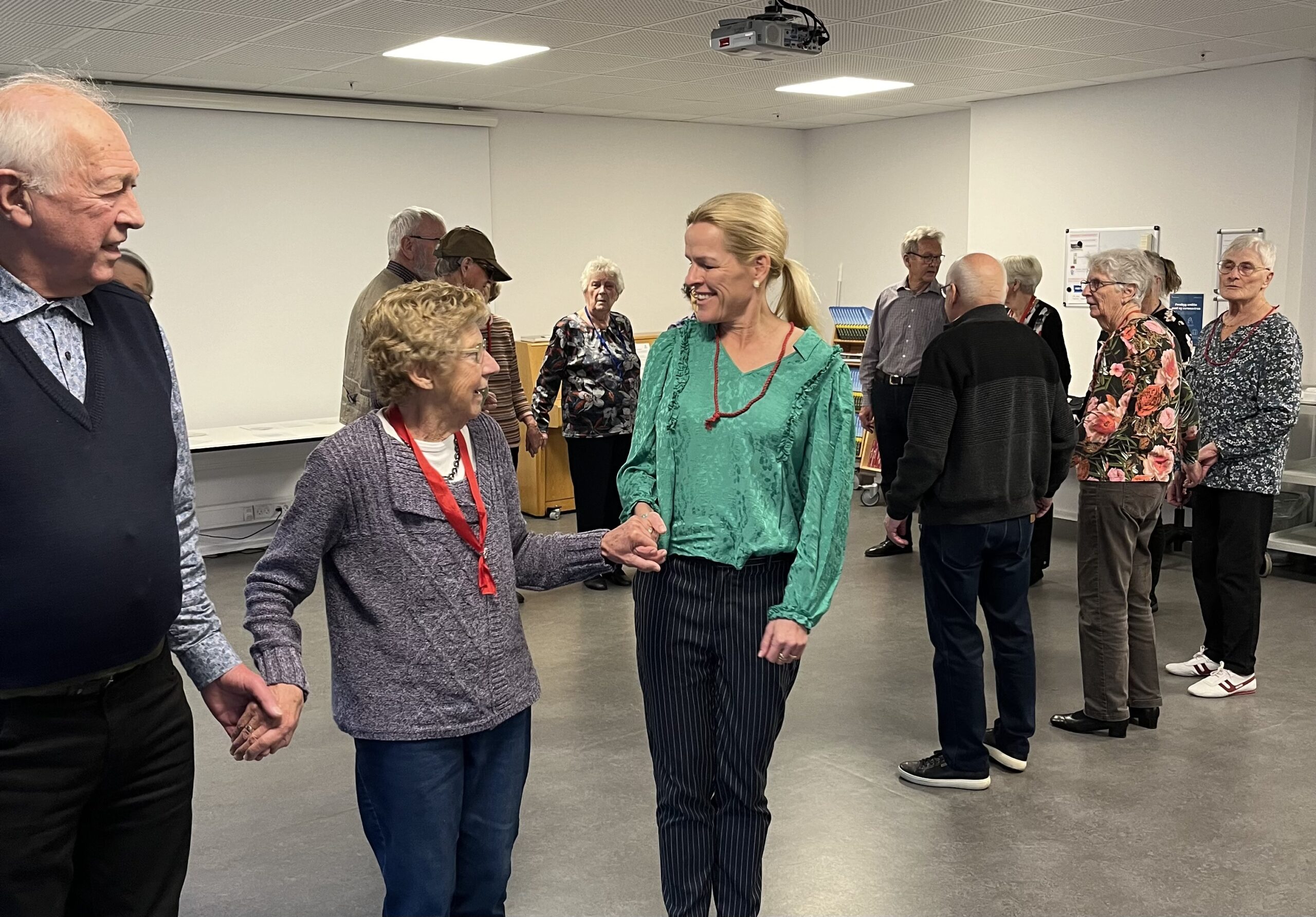Ældreministeren på gulvet til seniordans i Fredericia