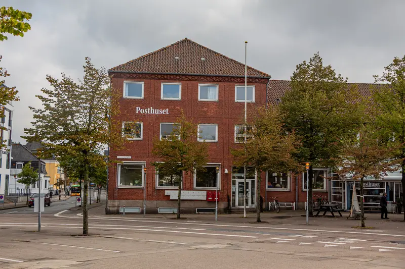 Kolding Kommune har forlænget dispensationen for anvendelse af Posthuset på Banegårdspladsen i yderligere 3 år