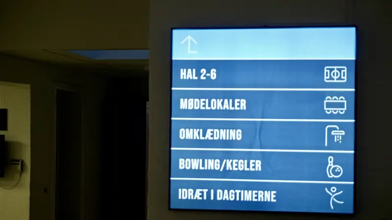 100 seniorer indtager idrætscentret og skal lægge år til livet med gå-fodbold, pickleball og krolf