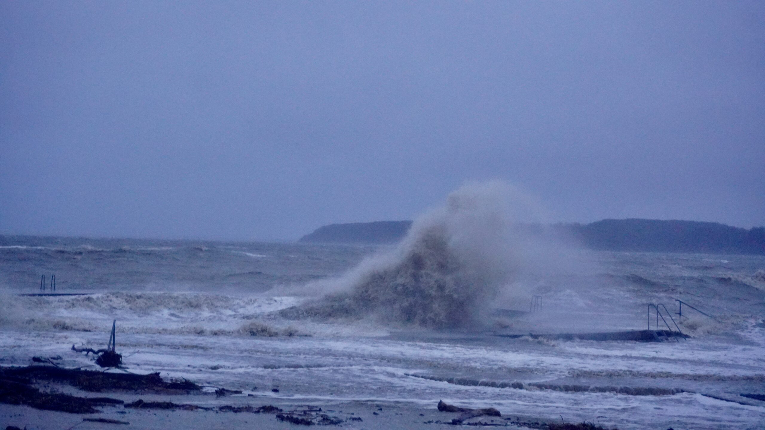Stormflod er en reel trussel: Staten og Fredericia vil undersøge kystsikringen