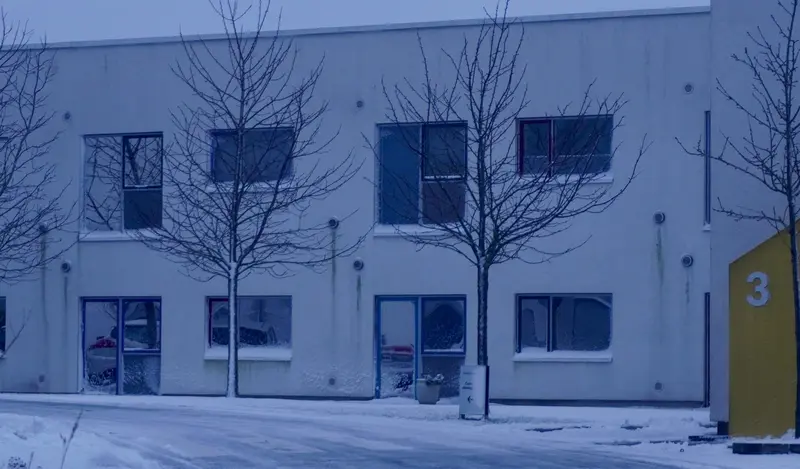 Koncernchef vil have afdækket kvaliteten af udskældt bosted